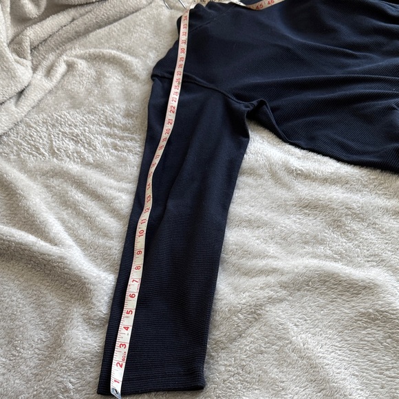 Apt. 9 Navy with Black  Small Men’s Pullover - Picture 3 of 13